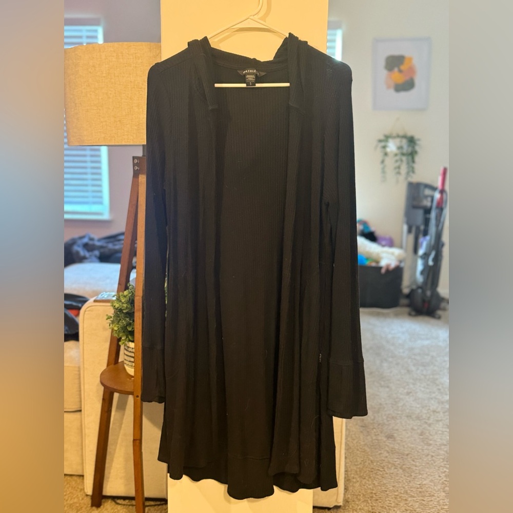 Athleta Harmony wrap (2023 sold out) black- small- never worn